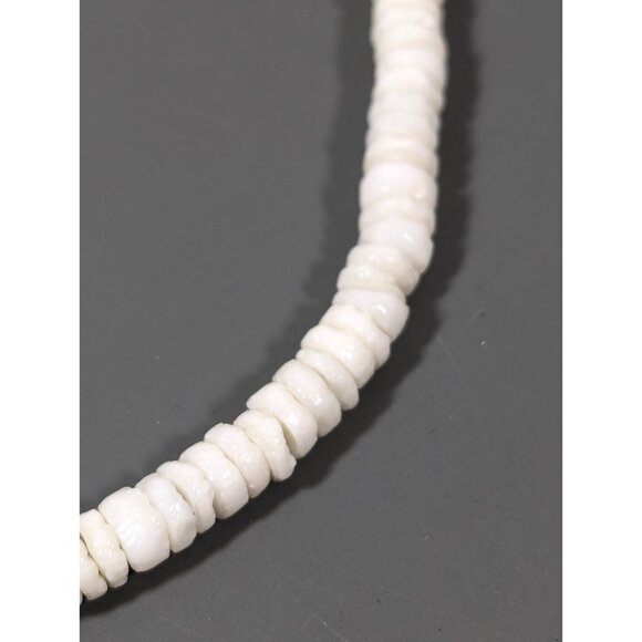 Retro Y2K Stacked Shell Choker Necklace White Beachy Surfer 14 in - Picture 3 of 8